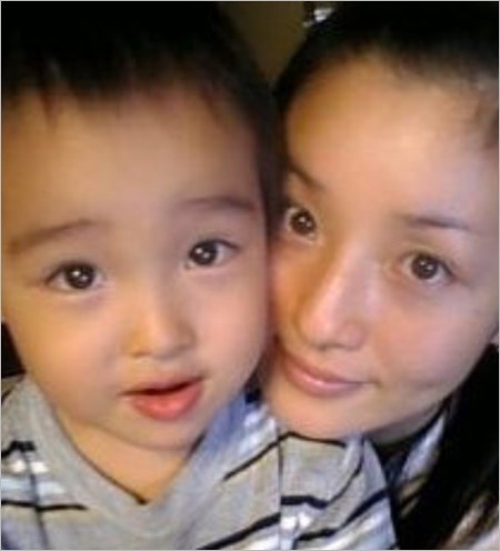 いしだ壱成の元妻・三宅恵美と長男・谷原七音