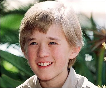 ハーレイ・ジョエル・オスメントがシックス・センス出演当時、子役時代の画像