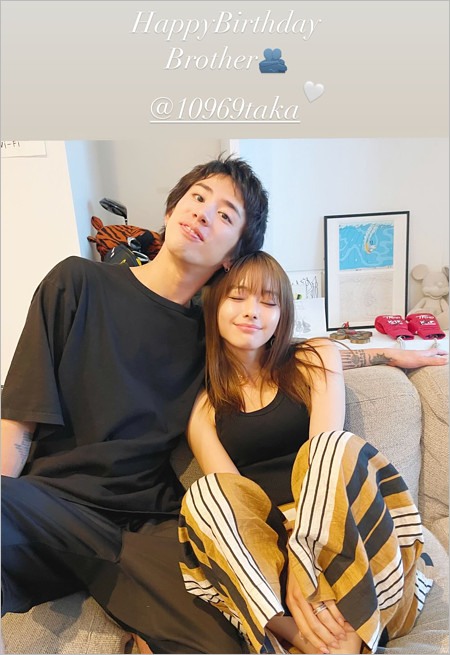 山本舞香とワンオクTaka密着2ショット（インスタストーリー）