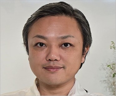 与沢翼