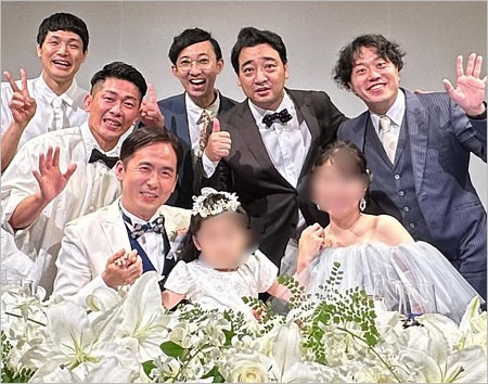 トレンディエンジェル斎藤司と妻・長女の画像