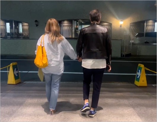 梅宮アンナと再婚相手・世継恭規の2ショット