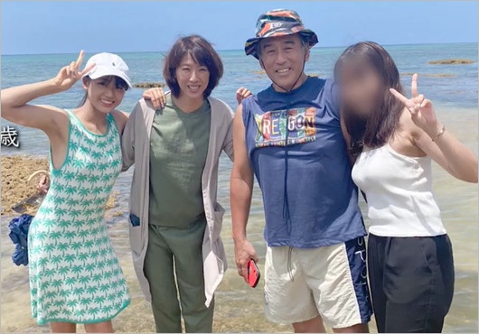 小谷実可子の家族写真(次女・宮下結衣、夫・杉浦雄策、長女)