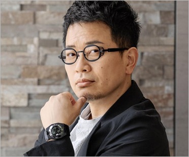 宮迫博之がウルベルクUR-100着用画像