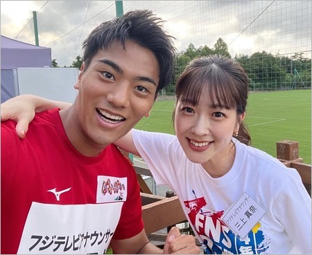 山本賢太アナと三上真奈アナ