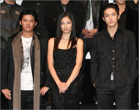 クローズZERO出演の高岡蒼佑、黒木メイサ、小栗旬