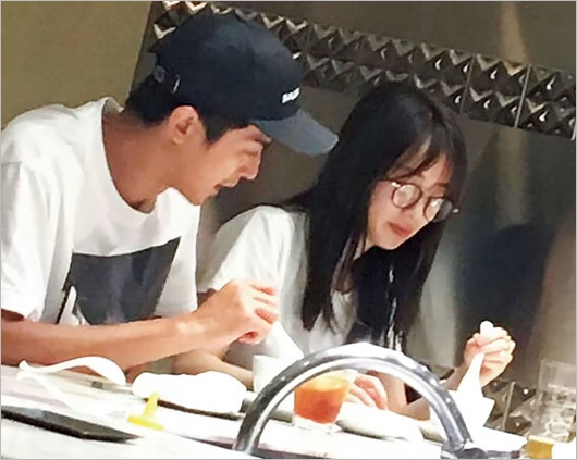 谷口彰悟と妻・泉里香の2ショット画像