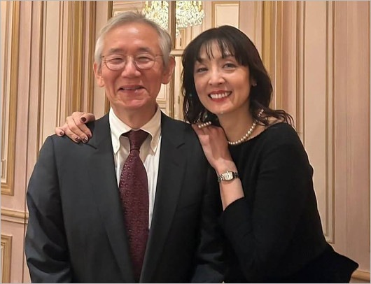 周防正行監督と妻・草刈民代