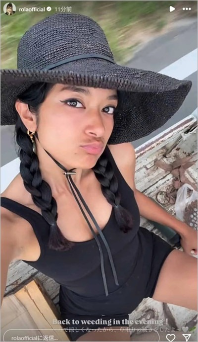 ローラが軽トラック走行中に荷台に乗る動画のスクリーンショット