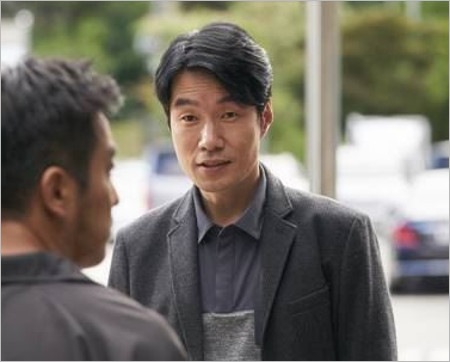 『エクストリーム・ジョブ』チェ課長役の俳優ソン・ヨンギュ