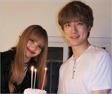 坂口健太郎とBLACKPINK・LISA