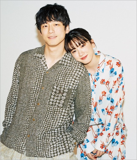 坂口健太郎と永野芽郁の2ショット