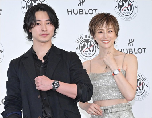 山崎賢人と米倉涼子