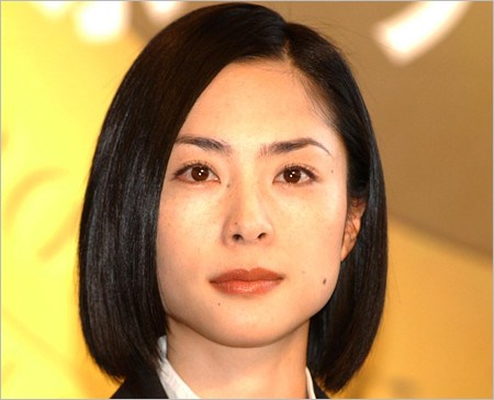 恩田すみれ役の深津絵里