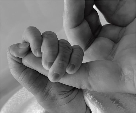 相内優香アナが出産した赤ちゃんの画像