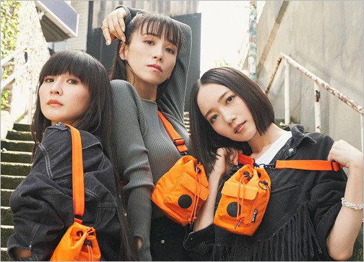 Perfumeと吉田カバンのコラボバッグ