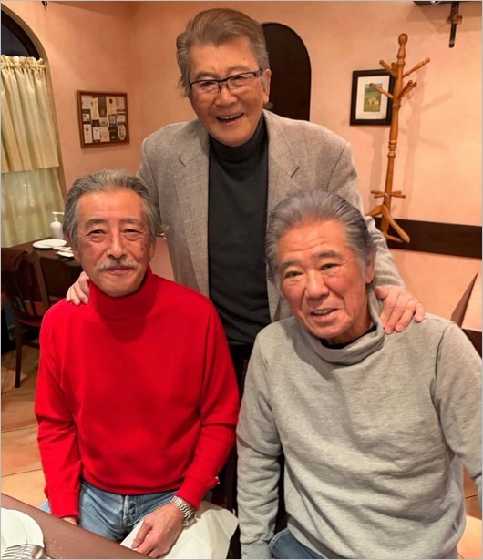 神田正輝の現在、里見浩太朗、西岡徳馬との3ショット