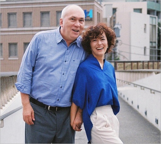 モーリー・ロバートソンと事実婚相手の女優・池田有希子