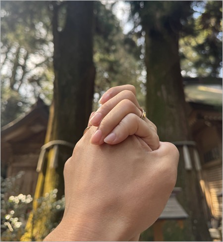 柏原崇と内田有紀の手つなぎ、高千穂神社・夫婦杉前で撮影