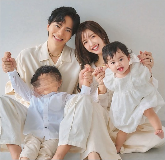 くみっきーの旦那と子供の家族写真