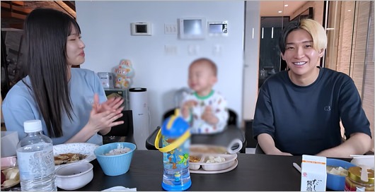 ヒカルと加藤神楽と子供の3ショット