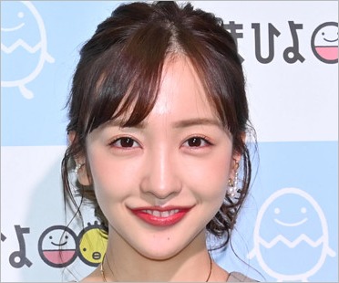 板野友美