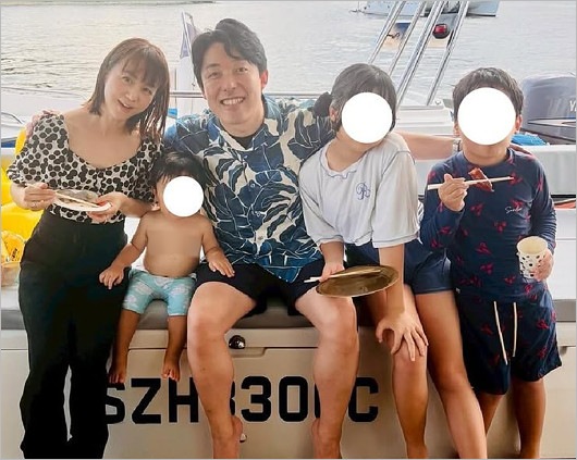 オリエンタルラジオ中田敦彦・福田萌夫婦の家族写真