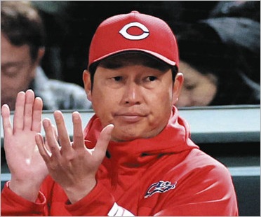 新井貴浩監督