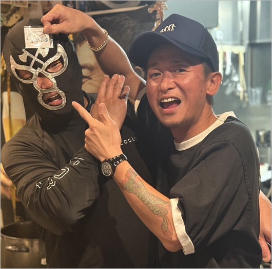 大野智の左腕のタトゥー『一福園』が公開の写真