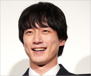 坂口健太郎
