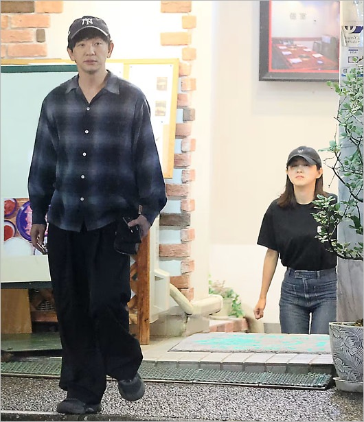 パンサー向井慧とTBS若林有子アナの2ショット