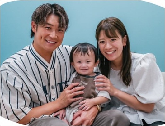 元NMB48福本愛菜と夫のオリックス・バファローズ阿部翔太投手と息子の画像