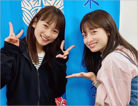 川栄李奈と橋本環奈の2ショット画像