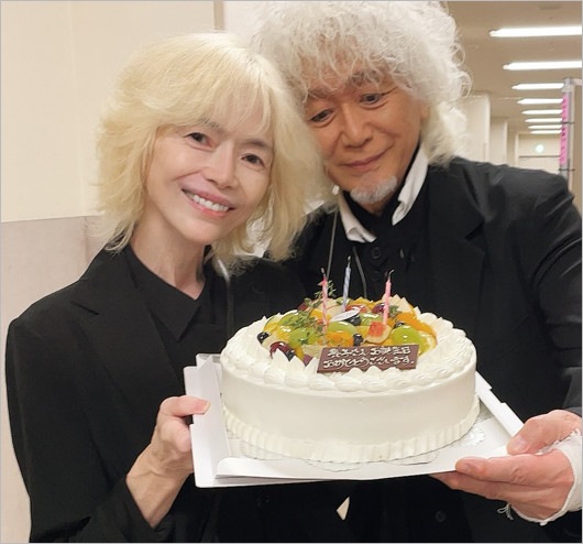 青田典子が激ヤセ？玉置浩二との最新2ショット