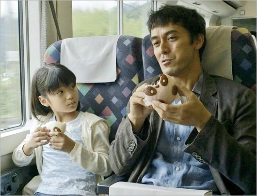 子役時代の蒔田彩珠、ゴーイングマイホームの父親役・阿部寛との2ショット