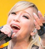 浜崎あゆみ