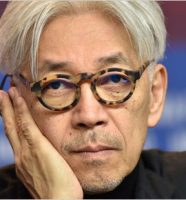 坂本龍一