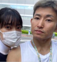 才賀紀左衛門と事実婚妻・絵莉