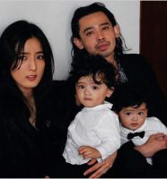 元E-girls藤井萩花と双子の子供・蘭＆桔梗、旦那・LEO（今村怜央）の家族写真