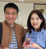 中山秀征と妻・白城あやか