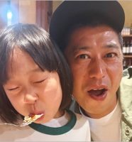 パンサー尾形貴弘と娘のさくらちゃん
