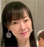 遠野なぎこ
