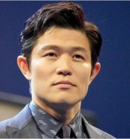 鈴木亮平