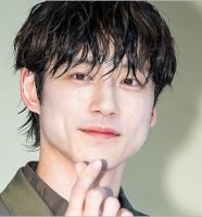 坂口健太郎