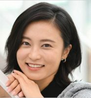 小島瑠璃子