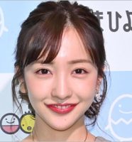 板野友美