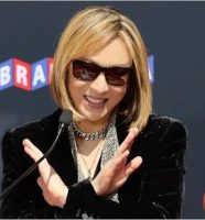 YOSHIKI