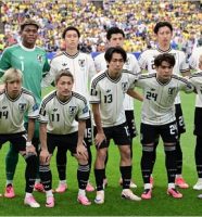 ブラジル代表と対戦したサッカー日本代表（アウェイユニフォーム）