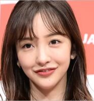 板野友美